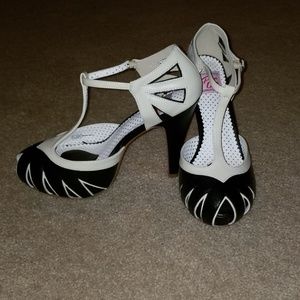 Pinup couture heels